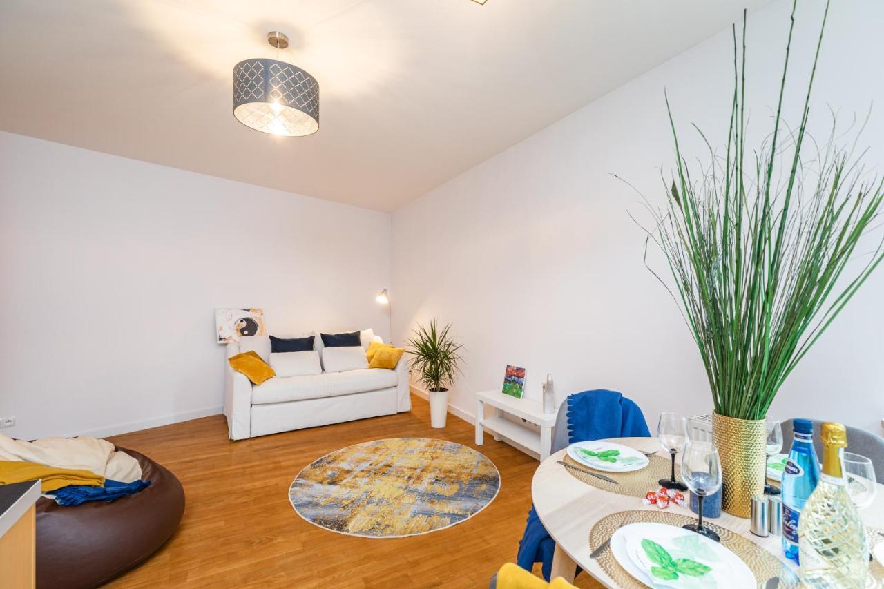 华沙Superapart Wilanowska 7, "Pet-Friendly With Elevator & Parking"公寓 外观 照片